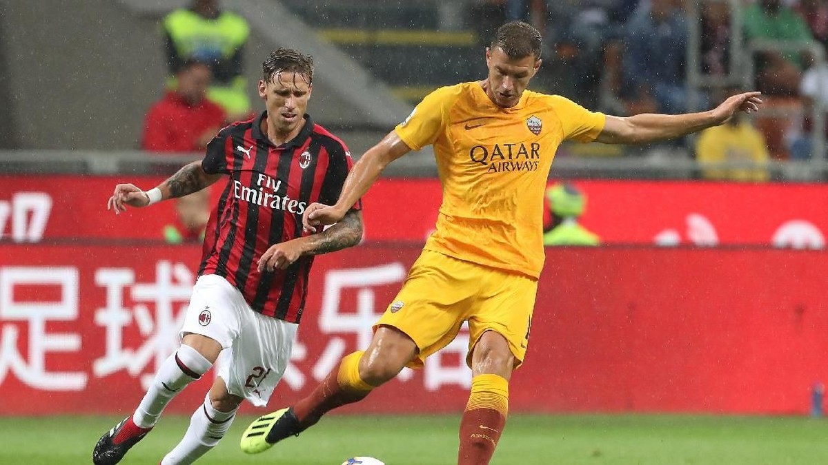 AS Roma dan AC Milan berhadapan di pekan ke-22 Serie A. (Foto: Marco Luzzani/Getty Images)