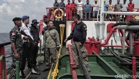 Mardiono mengatakan kapal ikan tersebut telah berlayar selama kurang lebih 6 bulan dengan membawa muatan hasil tangkapan 150 ton ikan cakalang.