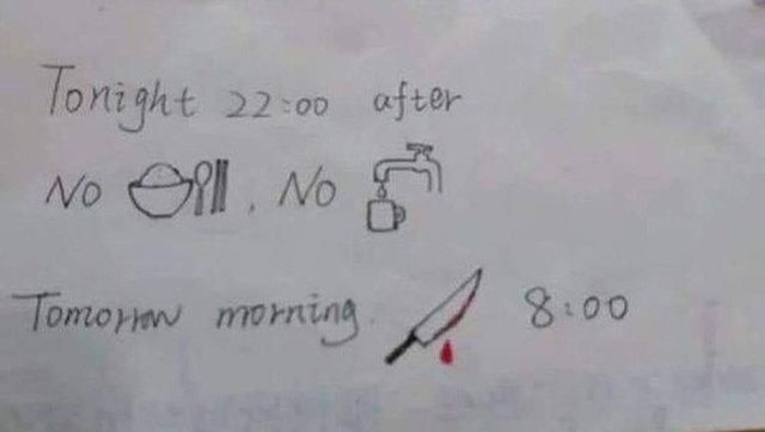 Komunikasi bisa menjadi tantangan, tapi perawat asal China ini bikin kagum menjelaskan aturan pada pasien bule yang akan operasi dengan secarik kertas. Foto: Reddit Komunikasi bisa menjadi tantangan, tapi perawat asal China ini bikin kagum menjelaskan aturan pada pasien bule yang akan operasi dengan secarik kertas. Foto: Reddit