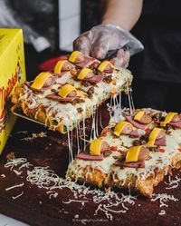 Biar Hangat, Sore Ini Enaknya Ngemil Martabak Keju Mozzarella di 5 Tempat Ini!