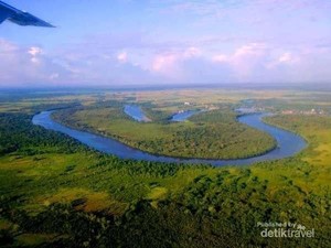 Legenda Sosok Penunggu Sungai Kapuas yang Wujudnya Misterius