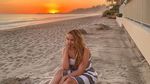 Foto: Gaya Traveling Si Cantik Joann, Sepupunya Gigi Hadid