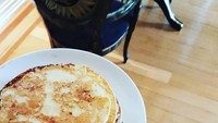 Tak hanya handal membuat konten video, PewDiePie juga jago masak lho. Salah satu makanan yang dikuasainya ada pancake, yang sering ia santap sebagai menu sarapan. Foto: Instagram @pewdiepie