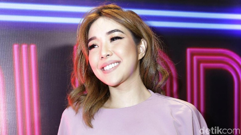 Ketika Gisel Merasa Mirip Lucinta Luna Ketika Gisel Merasa Mirip Lucinta Luna