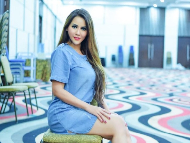 Kisah Nita Thalia yang Tak Peduli Dicibir karena Jadi Istri Kedua