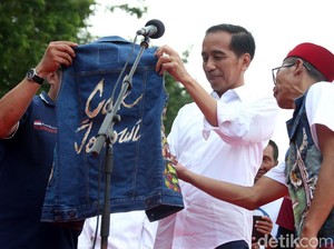 Herannya Fadli Zon pada Gelar Kontroversial Jokowi