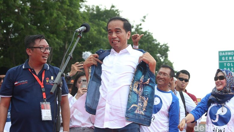 Geger Jokowi Lempar Isu Propaganda Rusia Geger Jokowi Lempar Isu Propaganda Rusia