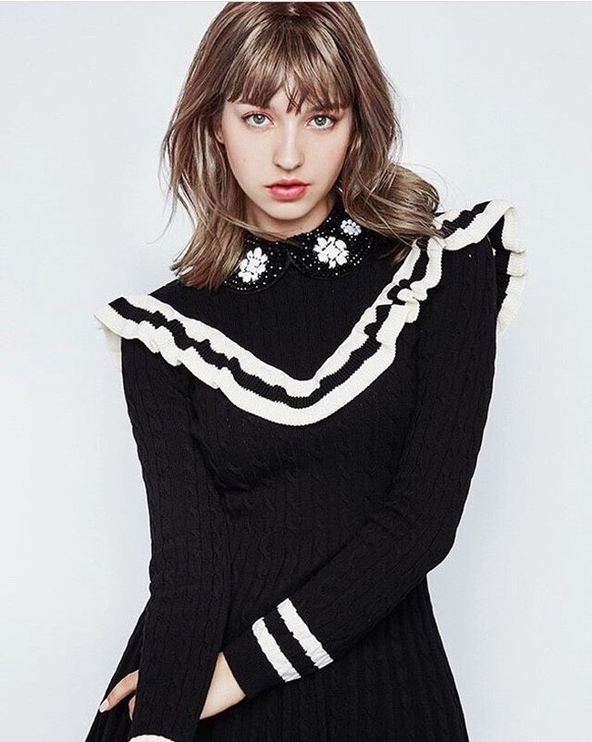 Hingga akhirnya pada 2015, salah satu pengguna internet Korea mengubah Danilova menjadi sensasi hanya dalam semalam, dengan menemukan posting Instagramnya dimana ia makan sup tahu lembut di St. Petersburg. Netizen tersebut mengunggah ulang gambar itu ke komunitas online dengan tulisan “Model Rusia yang ingin menikah dengan pria Korea.”  Foto: Dok. Instagram @angelinadanilova