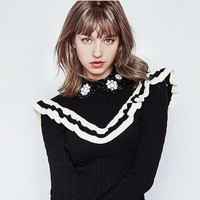 Hingga akhirnya pada 2015, salah satu pengguna internet Korea mengubah Danilova menjadi sensasi hanya dalam semalam, dengan menemukan posting Instagramnya dimana ia makan sup tahu lembut di St. Petersburg. Netizen tersebut mengunggah ulang gambar itu ke komunitas online dengan tulisan “Model Rusia yang ingin menikah dengan pria Korea.”  Foto: Dok. Instagram @angelinadanilova