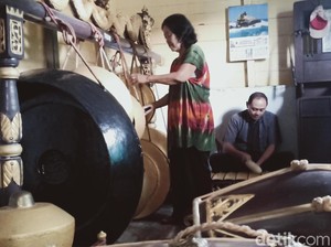 Bantuan Mengalir, Istri Pencipta Lagu Hymne Guru Batal Jual Gamelan