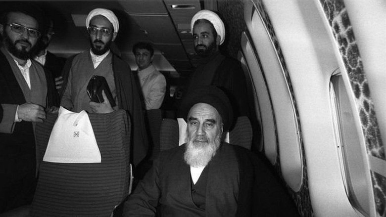 Kisah Perjalanan Udara yang Menentukan Revolusi Islam Iran Kisah Perjalanan Udara yang Menentukan Revolusi Islam Iran