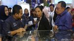 Gaya Rini Keliling Pameran Perumahan di JCC