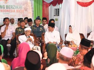 Rommy: Mbah Moen Doakan Jokowi agar Sabar dan Kuat Hadapi Cobaan