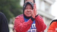 Risma hadir dalam kampanye yang dihadiri Presiden Jokowi di Surabaya.