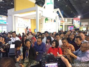 Cek Pameran Perumahan, Rini: Dekat Transportasi Publik Nggak?