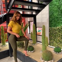 Selain menjadi pembaca prakiraan cuaca, Yanet juga berprofesi sebagai model dan juga aktris. Foto: Dok. Instagram/Yanet Gracia