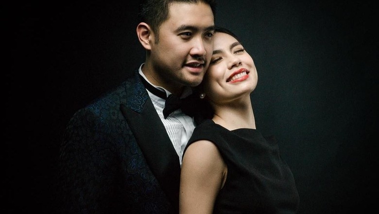Menikah saat Jadi Tahanan, Pemberkatan Richard Muljadi Tersebar di Insta Stories Menikah saat Jadi Tahanan, Pemberkatan Richard Muljadi Tersebar di Insta Stories