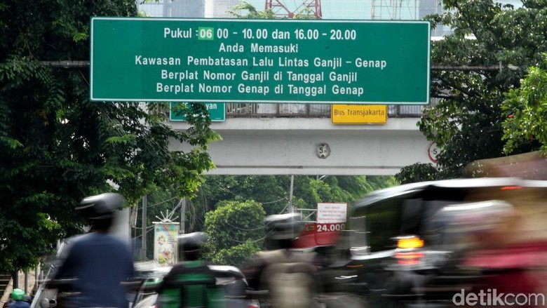 Rambu ganjil genap Foto: Rifkianto Nugroho Rambu ganjil genap Foto: Rifkianto Nugroho