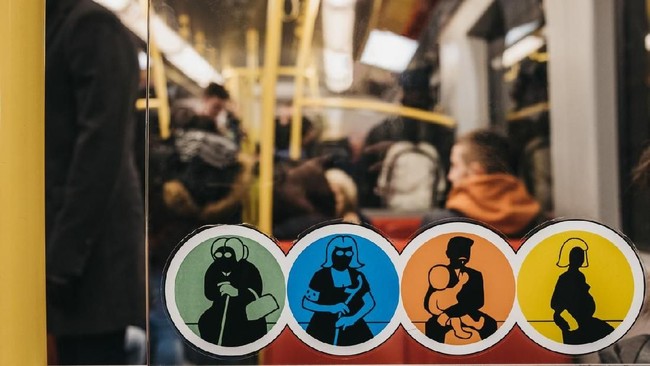 Belajar dari Ibu Melahirkan di TJ, Ini 5 Tips Naik Bus Saat Hamil Tua Belajar dari Ibu Melahirkan di TJ, Ini 5 Tips Naik Bus Saat Hamil Tua