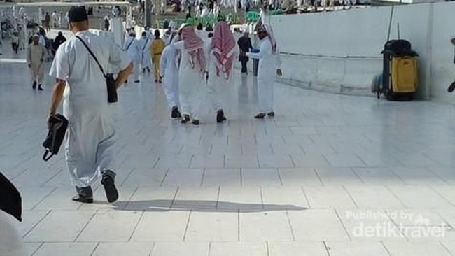 Bisnis Umrah Online, Baru Lahir Sudah Dibunuh