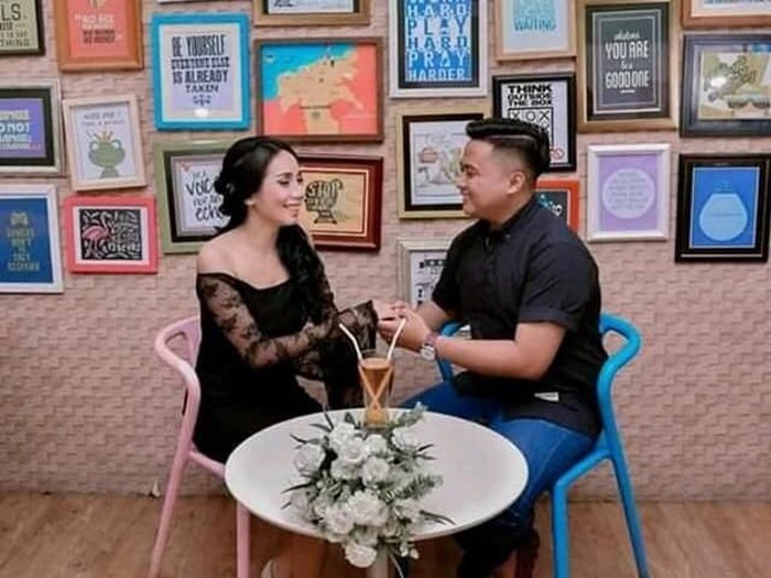 Yohana Elisabeth yang kehilangan calon suaminya, Alvian Anggiyanto. Foto: Dok. Facebook INnha Ully Yohana Elisabeth yang kehilangan calon suaminya, Alvian Anggiyanto. Foto: Dok. Facebook INnha Ully