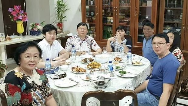 Ahok Habiskan Malam Tahun Baru Imlek Bersama Anak Sulung