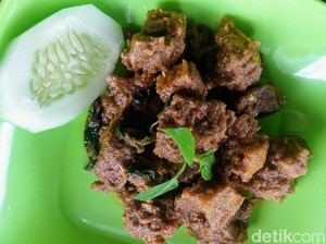 Huaah! Pedas Nendang Rica-rica Menthok Racikan Bondowoso