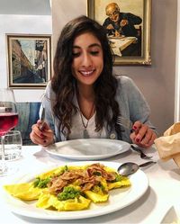 Ahli Gizi Cantik Ini Tulis Catatan Memilukan Sebelum Tewas Gantung Diri