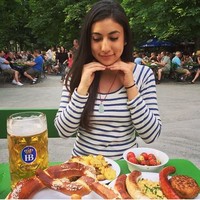 “Tidak ada GoFundMes, tidak ada pemakaman, tidak ada upeti, tolong tidak melakukan sesuatu yang berlebihan.Yang saya minta sekarang adalah agar kamu memiliki satu makanan yang lezat untuk menghormati saya dan biarkan saya pergi, tanpa pengecualian,” tulis Condell. Foto: Dok. Instagram @taracondell