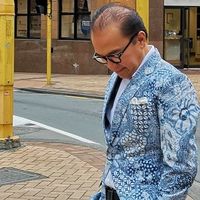 Perkenalkan Batik, Tantowi Yahya 'Fashion Show' di Jalanan New Zealand