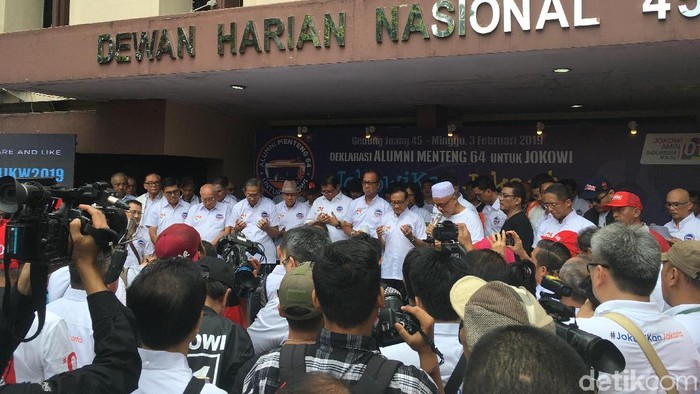 Alumni Menteng 64 Dukung Jokowi, Akbar Tanjung dan Airlangga Hadir