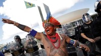 Beberapa kali, organisasi-organisasi kemanusiaan di Brazil menyerukan pemerintah Brasil turun tangan mengatasi masalah yang menimpa suku Guarani. Hingga kini sayangnya, pemerintah Brasil belum memberikan kontribusi berarti (Reuters)