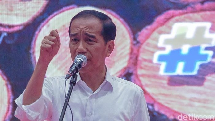 Foto: Jokowi dapat dukungan dari Sedulur Kayu dan Mebel Jokowi (Andhika/detikcom) Foto: Jokowi dapat dukungan dari Sedulur Kayu dan Mebel Jokowi (Andhika/detikcom)