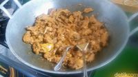 Huaah! Pedas Nendang Rica-rica Menthok Racikan Bondowoso