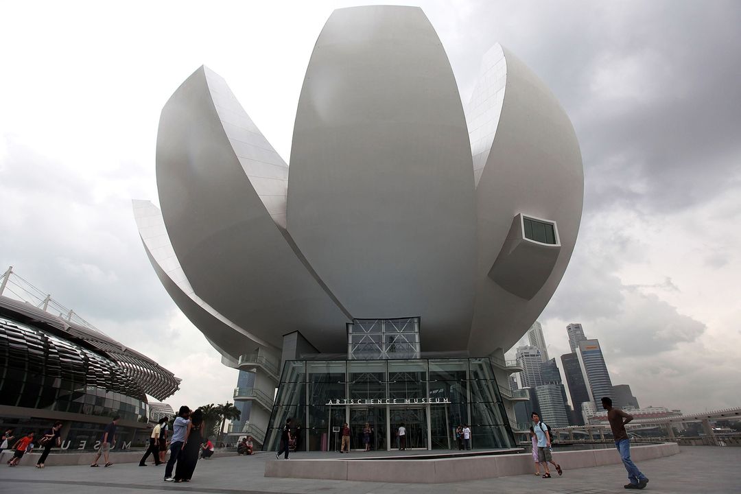 Museum ArtScience Singapura yang diresmikan dengan perhitungan feng shui