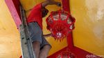 Aksi Bersih-bersih Klenteng Jelang Tahun Baru Imlek