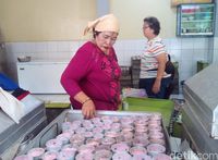 Kue Keranjang Panjungan dari Kota Kudus yang Laris Manis