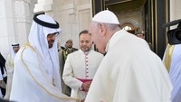 Paus mendesak pihak-pihak yang bertikai di Yaman, di mana UEA mendukung pemerintah melawan pemberontak Huthi, untuk menghormati perjanjian gencatan senjata. (Foto: Dok. Vatican Media/­Handout via REUTERS)