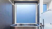 Bahan perlengkapannya pun terbuat dari stainless steel, seperti bak rendam untuk mandi. Istimewa/realtor.com.