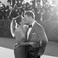 Februari nanti, Tom dan Gisele akan merayakan ulang tahun ke-10 pernikahan mereka. Tahun lalu, Gisele mengunggah foto dengan kata-kata romantis di Instagram di hari jadi pernikahannya. I love learning and growing with you. Happy anniversary love of my lifey! Te amo muito! tulis Gisele. (Foto: Getty Images)