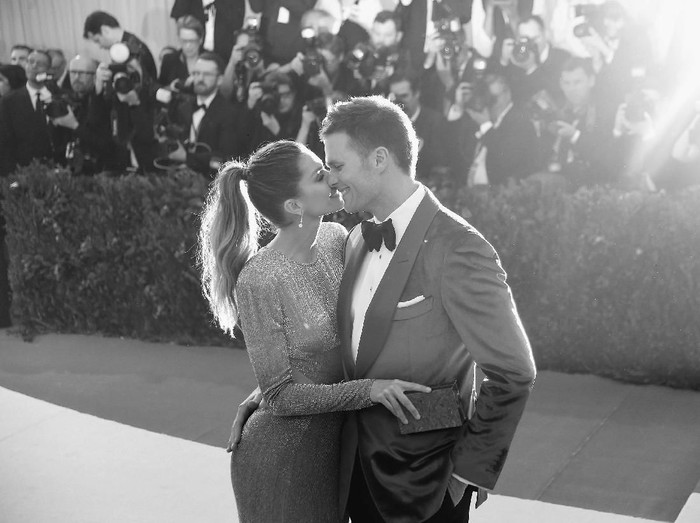 NEW YORK, NY - SEPTEMBER 21:  Professional Football player Tom Brady and wife, model Gisele Bundchen attend National Geographics 
