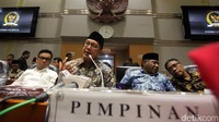 Ia juga mengapresiasi kerja cepat DPR dalam menetapkan BPIH Tahun 2019. Lukman mengatakan pemerintah akan segera berfokus mempersiapkan penyelenggaraan ibadah haji tahun 2019.