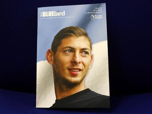 Sala Terbang ke Cardiff dalam Kondisi Terpaksa