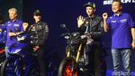 Rossi-Vinales Tunggangi Motor Bebek dan Sport Yamaha