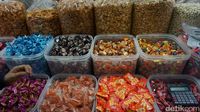 Berburu Buah, Kue Keranjang dan Manisan Imlek di Jalan Pancoran Glodok 