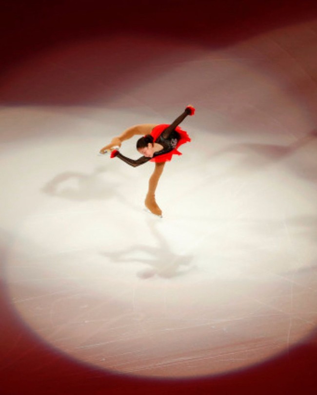 Aku tidak terlalu khawatir mengenai itu. Karena aku punya banyak waktu untuk memperbaiki lompatanku, kemampuan skating, berputar, dan mencoba untuk belajar lebih banyak, ungkap remaja yang mengalahkan pemenang tahun sebelumnya Bradie Tennell yang berusia 20 tahun. Foto: Instagram @alysaxliu