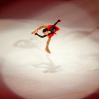 Aku tidak terlalu khawatir mengenai itu. Karena aku punya banyak waktu untuk memperbaiki lompatanku, kemampuan skating, berputar, dan mencoba untuk belajar lebih banyak, ungkap remaja yang mengalahkan pemenang tahun sebelumnya Bradie Tennell yang berusia 20 tahun. Foto: Instagram @alysaxliu