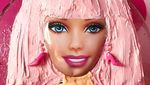 Serba Pink! Ini Pose Cute Kolektor Barbie, Azusa Kalau Lagi Makan