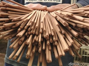 Bahan Baku Langka, Harga Dupa Saat Perayaan Imlek Melambung