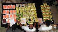 Bareskrim pun kemudian melakukan penyelidikan selama satu bulan hingga kemudian berhasil mengamankan pelaku beserta barang bukti.